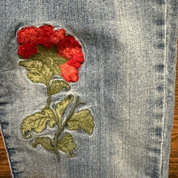 Vintage America Light Blue Jeans with Red Floral Embroidery - Picture 9 of 15
